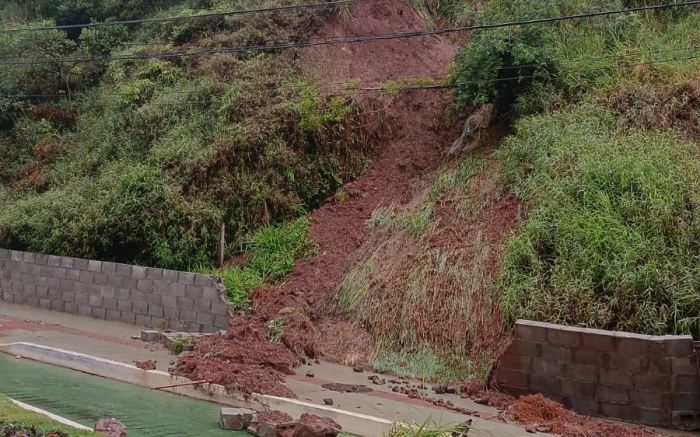 Outros pequenos deslizamentos também ocorreram e estão sendo monitorados (Foto: Prefeitura de Balneário Camboriú)