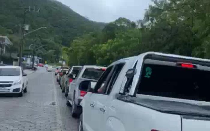 Pico na chegada de turista nos próximos quatro dias promete causar filas diárias no Morro de Zimbros  (Foto: Reprodução)