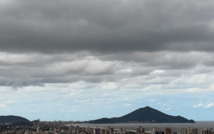 Uma frente fria se aproxima de SC e causa temporais (Foto: da redação)