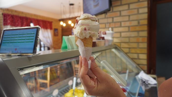 São 30 sabores originais, feitos na própria gelateria (Foto: Ana Júlia Kamchen)