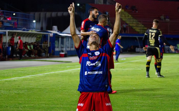 Levi marcou o gol da vitória rubro-anil. Foto: Vica Bueno