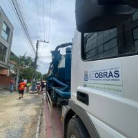 Balneário Camboriú faz limpeza emergencial na drenagem da Praia dos Amores 