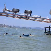 Pescadores à deriva são salvos depois de naufrágio 