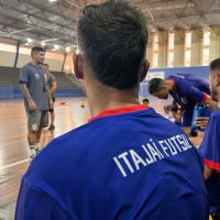 Itajaí faz peneira de futsal e BC seleciona jogadores de basquete