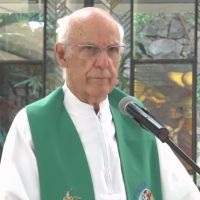 Padre Júlio Lancellotti faz duro discurso contra abordagens de prefeitos a moradores de rua