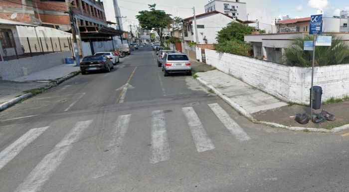 Bloqueio é para reparos no asfalto (Foto: Reprodução/Google Street View)