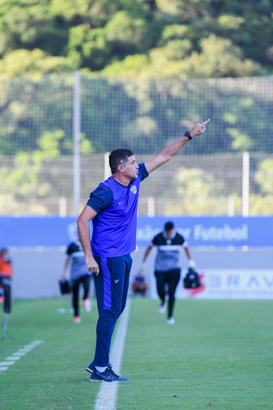 Técnico retorna agora no comando do Barra (foto: iago Winter)