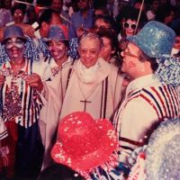 O arcebispo que via Deus no carnaval do povo