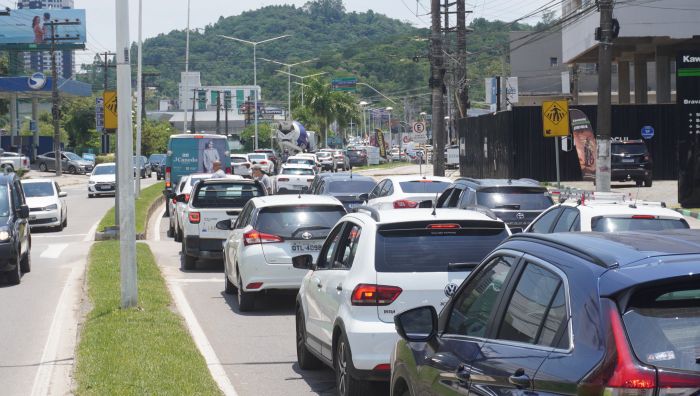 Obras na Osvaldo Reis impactam o fluxo sentido Itajaí (Foto: Arquivo)