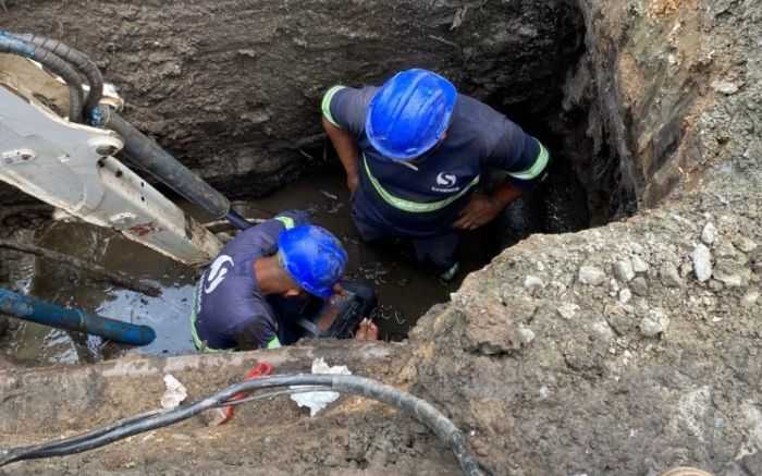 Emasa faz obra em BC (foto: divulgação - Emasa)