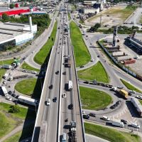 Volta pra casa já tem pontos de congestionamento na BR 101