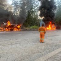 Ônibus com grupo de idosos se envolve em acidente e deixa dois mortos e 12 feridos