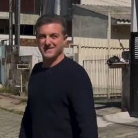 Luciano Huck faz gravações para o “Domingão” em Camboriú
