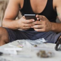 Traficantes anunciavam drogas pelas redes sociais e aceitavam Pix