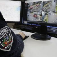 Moto de R$ 12 mil e com quase R$ 400 mil em dívidas é apreendida