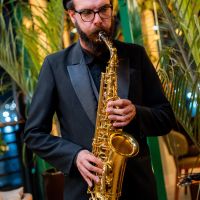 Itajaí Sounds estreia com jazz, soul e pôr do sol no terraço Bela Vista