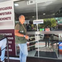 Padaria é interditada por mofo, baratas e alimentos vencidos
