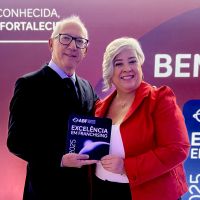 Rede de farmácias que nasceu em Itajaí vence prêmio nacional