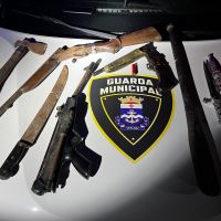 Mulher e o filho são ameaçados com faca pelo sogro em Itajaí