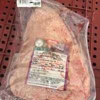 Homem tenta fugir com picanha escondida na calça