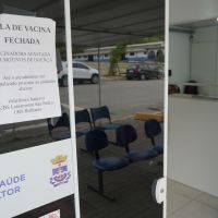 Mulher levou “bebê reborn” pra tomar vacina em posto de saúde