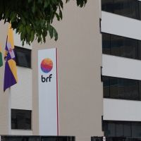 Fusão entre BRF e Marfrig cria gigante mundial bilionária de alimentos