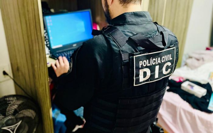 Advogado investigado teria sido batizado na facção e guardava armas para o grupo (Foto: Divulgação)
