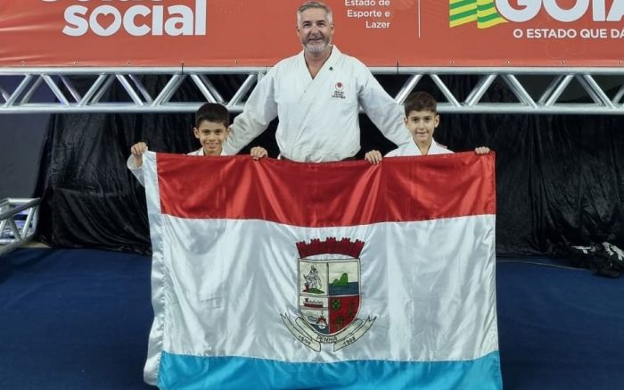 Trio representou o município em evento com mais de 800 atletas (Foto: Divulgação)