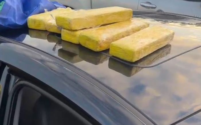 Policiais localizaram mais drogas em Itapema (foto: divulgação - BPM)