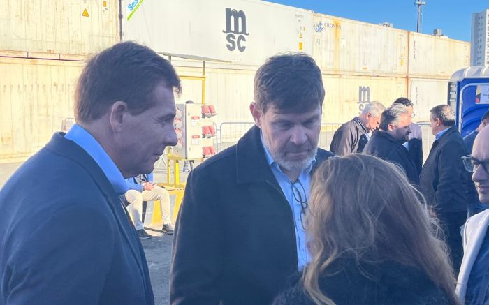 Liba e Pavan marcam presença no evento de Lula em Itajaí