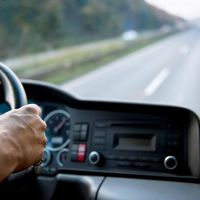 SEST SENAT oferece CNH gratuita e formação para novos condutores profissionais