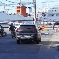 Mudança na fila do ferry atrás do Mercado Público já considera futuro largo na Beira Rio