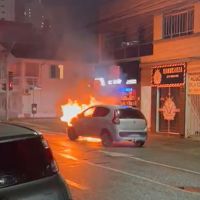 Palio pega fogo em Balneário Camboriú