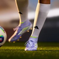 Adidas lança a primeira chuteira desenvolvida exclusivamente pra mulheres