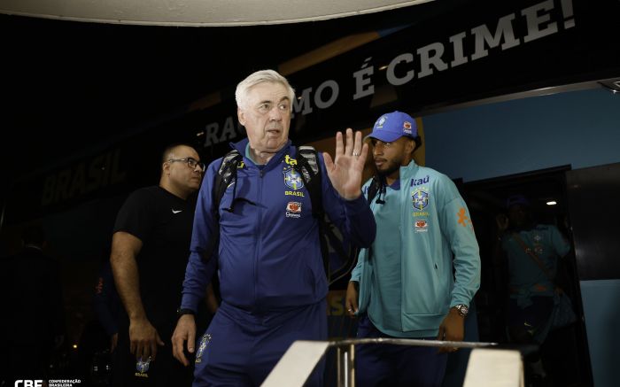 Treinador deve escalar novidades pelas Eliminatórias (Foto: CBF)