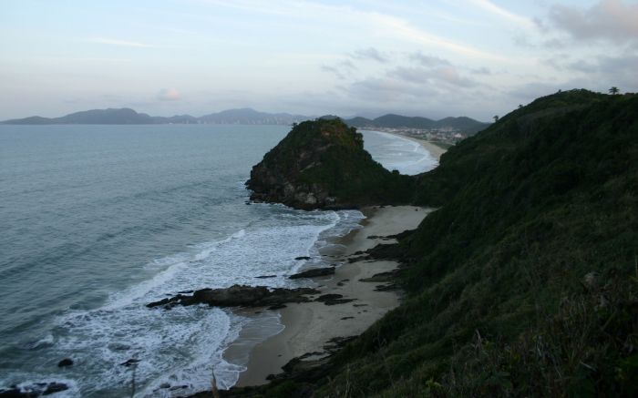 Farol de Cabeçudas segue como marco do novo parque e será ponto de contemplação e memória histórica