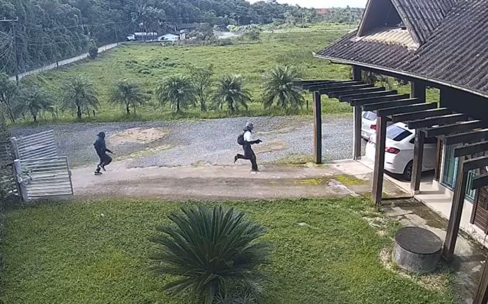 Bandidos praticaram assaltos em Navegantes, Gaspar e Pouso Redondo (Foto: Reprodução)