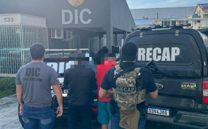 Operação Sentinela cumpriu ordens de prisão preventiva e de busca e apreensão (Foto: Divulgação PMSC)