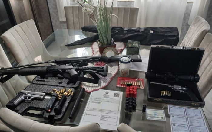 Só neste ano a polícia apreendeu 10 armas ilegais em Navegantes (Foto: Divulgação PCSC)