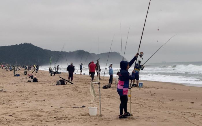 Pequeno Lohan é o futuro da pesca em Itajaí (foto: PMI)