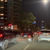 Fila do ferry boat trava a Beira Rio