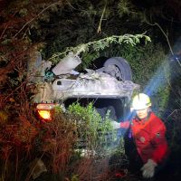 Motorista perde controle e capota na BR 470
