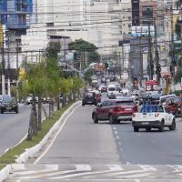 Canteiros centrais da avenida do Estado Dalmo Vieira começam a ser retirados