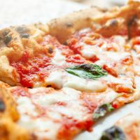 Mais de quatro mil fatias de pizza serão distribuídas gratuitamente em Balneário Camboriú