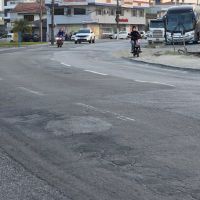 Prefeitura se nega a pagar “asfalto casca de ovo” e manda serviço ser refeito