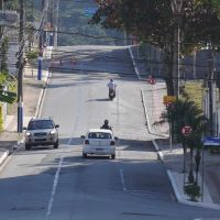 Moradores flagram motoristas na contramão após mudanças no trânsito em Balneário Camboriú