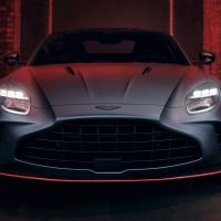 Aston Martin revela o Vantage S de 680 cavalos de potência