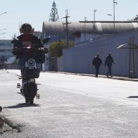Regulamentação de bicicletas, patinetes e ciclomotores prevê uso de capacete