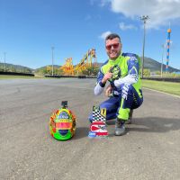 Piloto itajaiense se prepara para evento nacional de kart rental no Beto Carrero