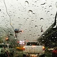 Chuva, frio e filas: BR 101 tem mais de 30 km de congestionamento em cada sentido